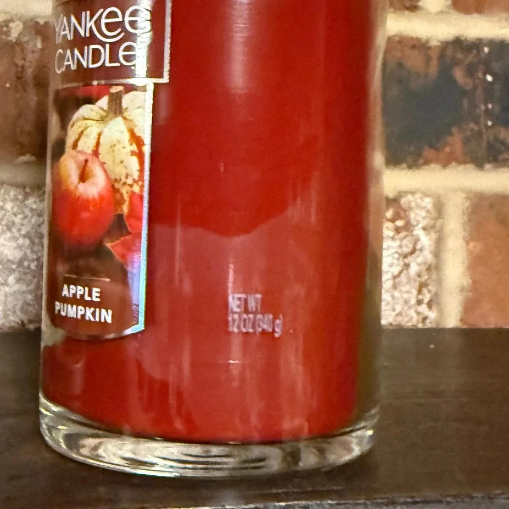Yankee Candle Apple Pumpkin 12oz Scented Jar Candle Fall Harvest Red Single Wick